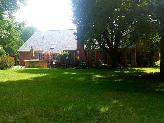 3rd image of 6486 Deerfield Dr