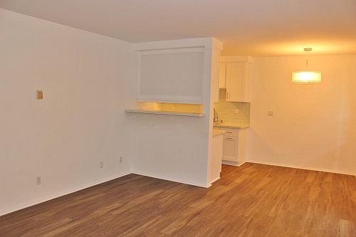 4th image of 1706 Brockton Ave APT 3