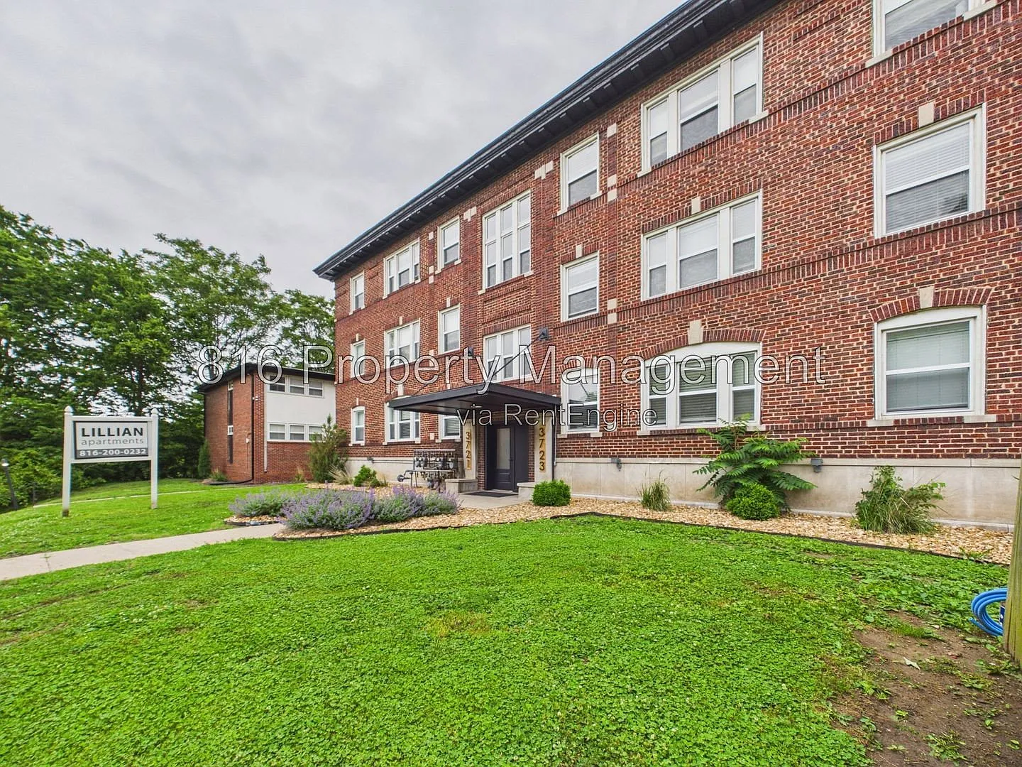 1 bed, 1.0 bath, 500 sqft, $900 — Photo 1
