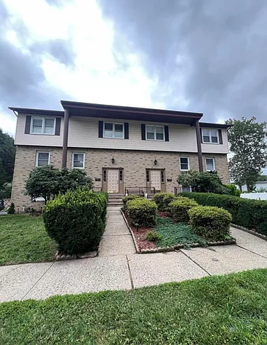 6 Daniel Ct #A Photo 1