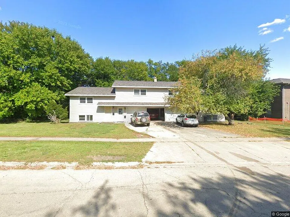 929 Greenbrier Rd