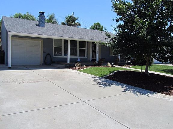 Front of House - garage