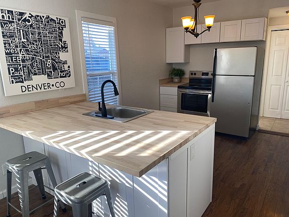 3rd image of 3236 W Virginia Ave