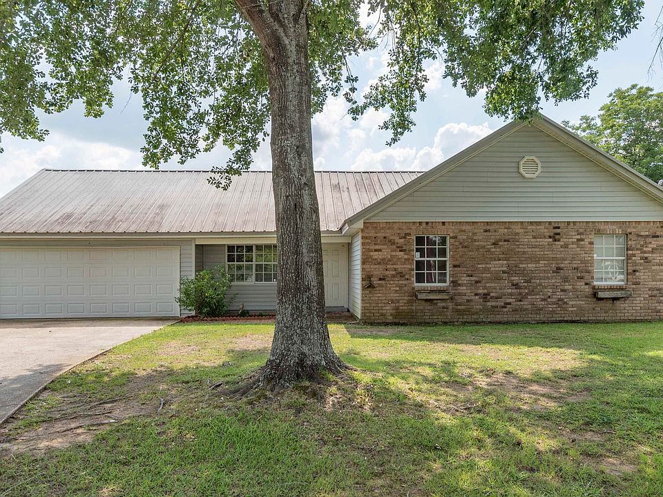 1st image of 106 Equine Cir