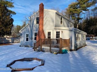 30 Eastside Dr, Ballston Lake, NY 12019