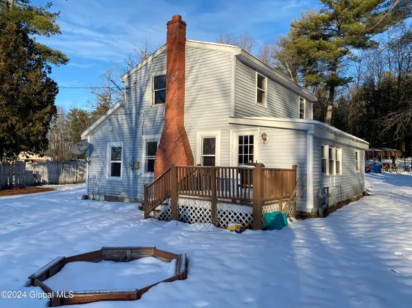 30 Eastside Drive, Ballston Lake, NY 12019