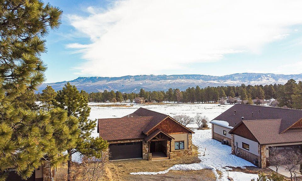 1st image of 524 Badger Trl S