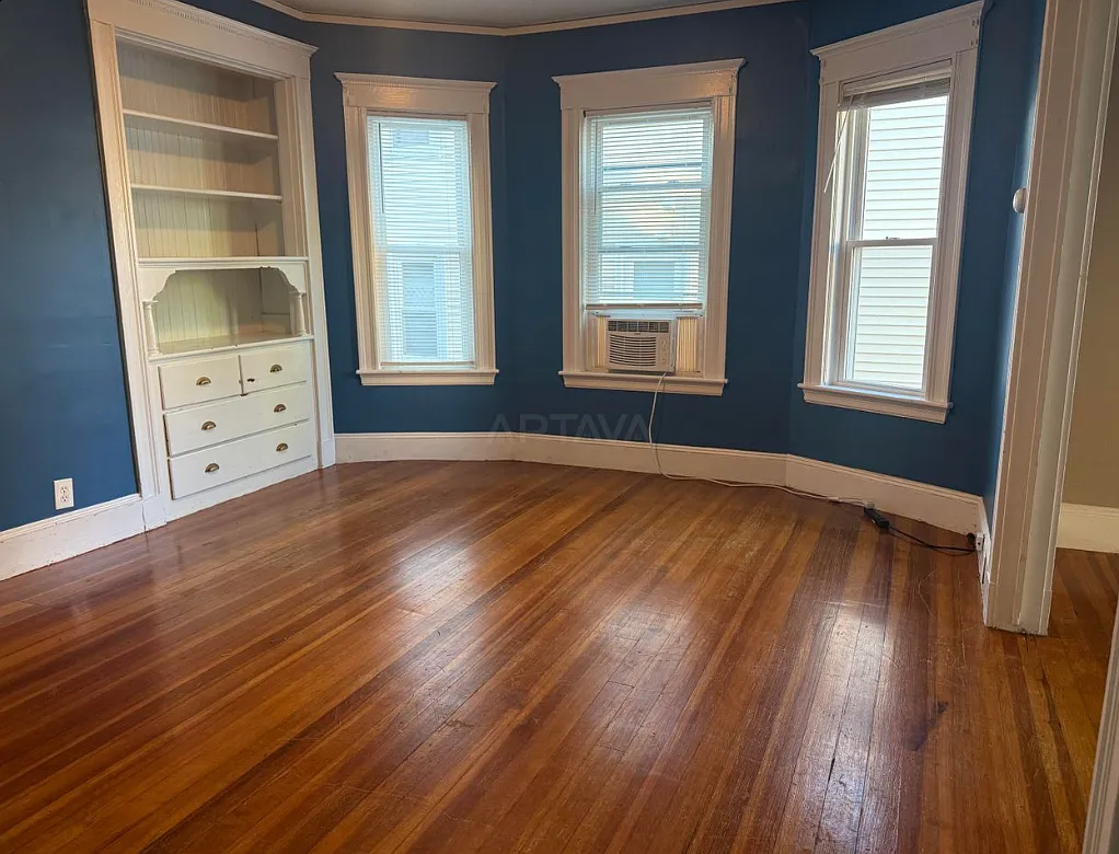 2 bed, $2,900 — Photo 2