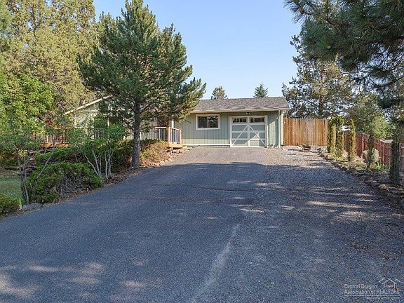2nd image of 20904 Desert Woods Dr