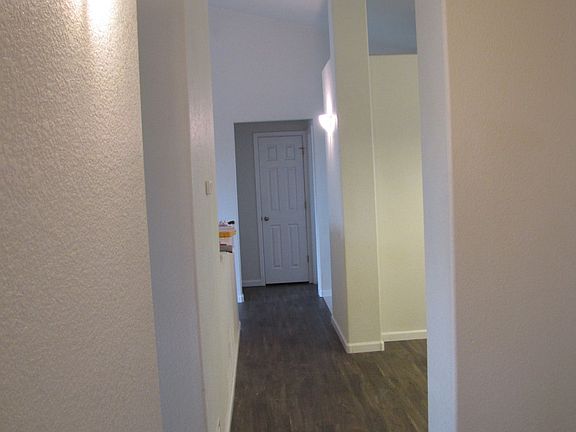 3rd image of 56 Sandstone Dr