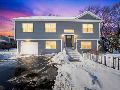 18 Anama Ave E, Rumford, RI, 02916