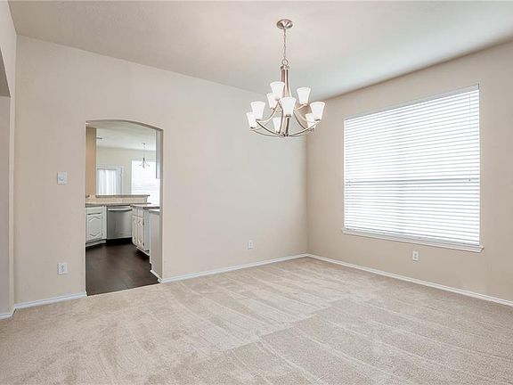 4th image of 1225 Winnipeg Dr