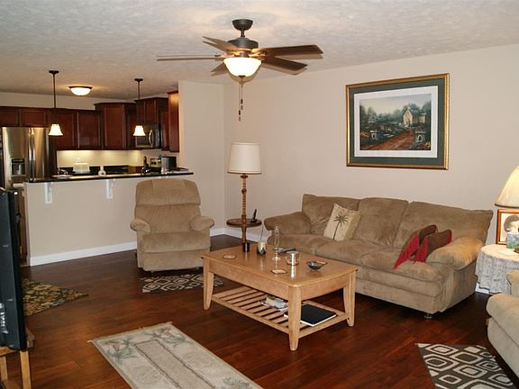 3rd image of 8930 Wynnfield Dr