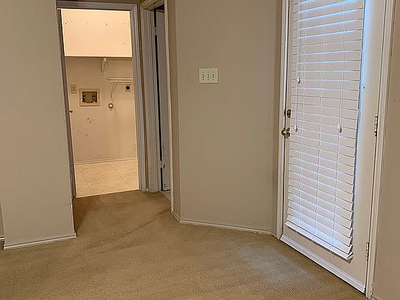 3rd image of 4141 Scotland Dr