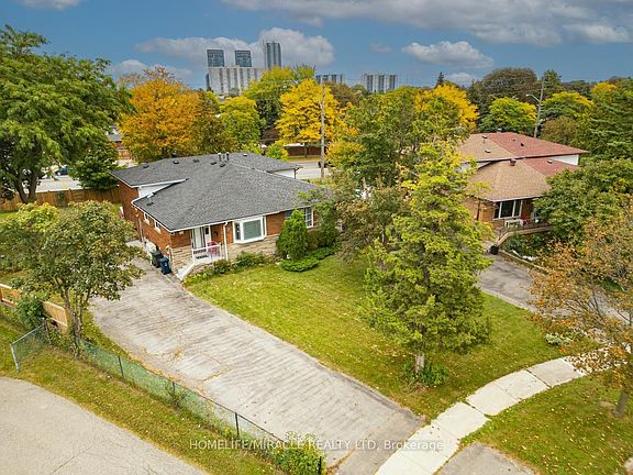 2nd image of 54 Sunderland Cres