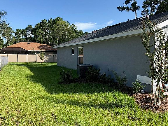 3rd image of 16 Fenwood Ln