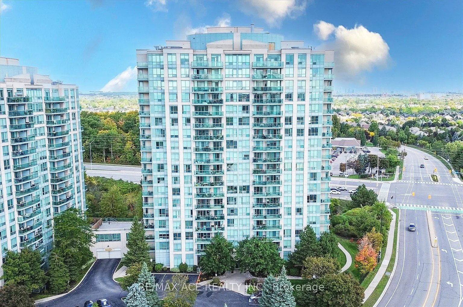 2545 Erin Centre Blvd #1803 photo 1