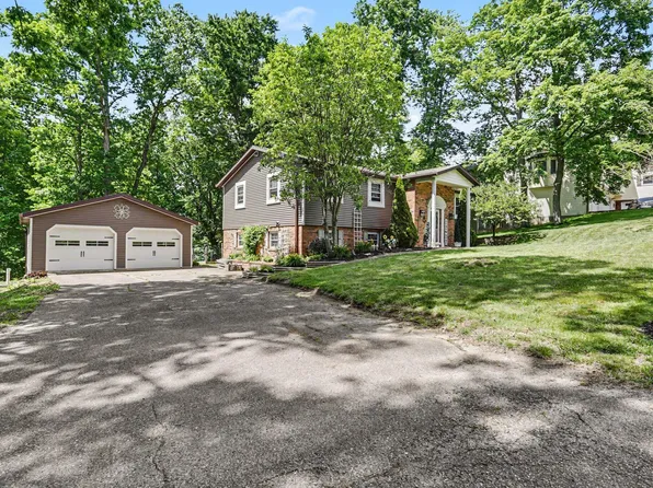 930 Ivy Dr, Zanesville, OH 43701