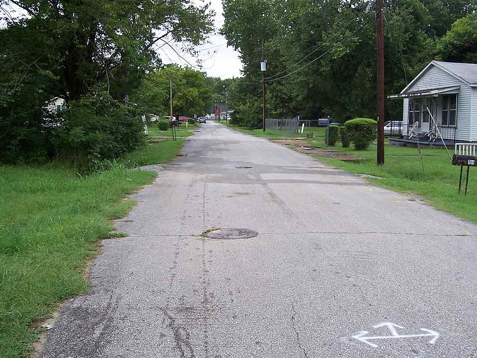 2nd image of 103 Calhoun St