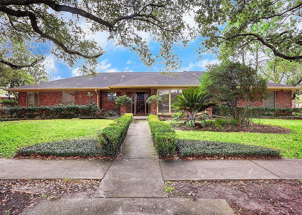 1st image of 5051 Glenmeadow Dr