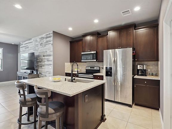 5th image of 177 Flexus Ln