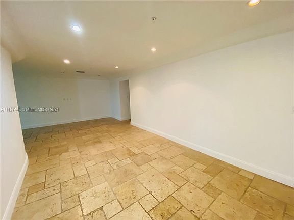 4th image of 0 W Bay Harbor Dr