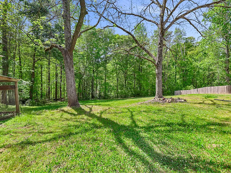 715 Corinth Rd — Photo 49