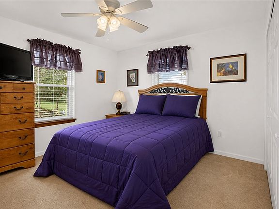 5th image of 1021 Arch St