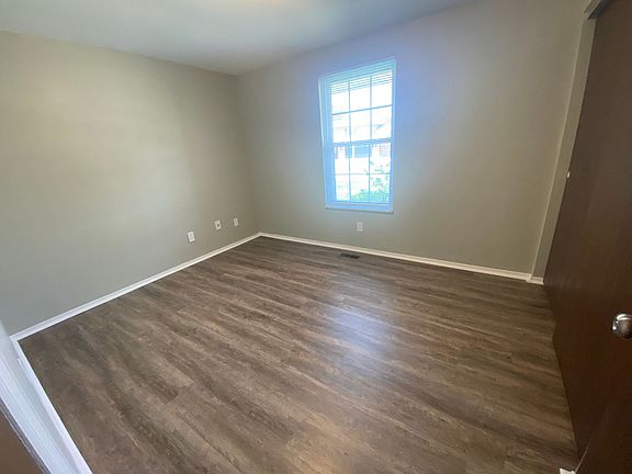 3rd image of 8880 Swinging Gate Dr