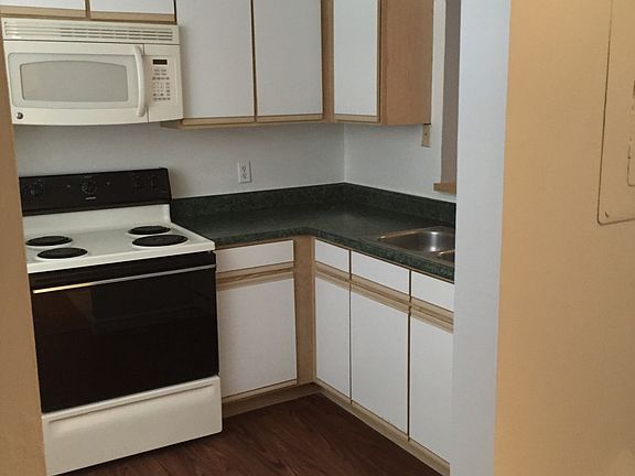 2nd image of 6314 Newtown Cir APT B3