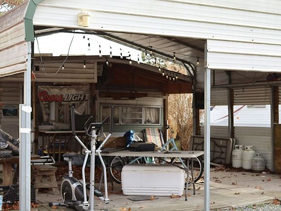 2nd image of 6631 Bay Breeze Dr