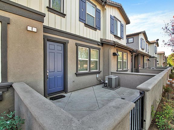 2nd image of 26279 Iris Ave