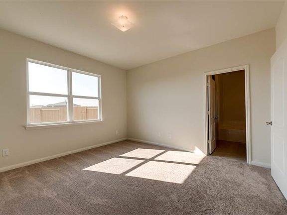 5th image of 20615 Stout Dr