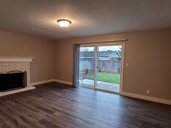 4th image of 1477 Cameo Dr