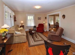 100 Hillside Ave, Allendale, NJ 07401