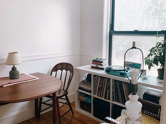 5th image of 2637 N Spaulding Ave #2N