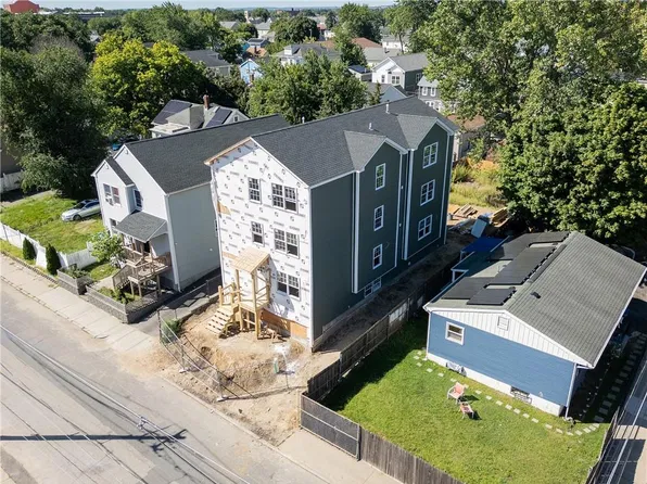 141 Ocean St, Providence, RI 02905