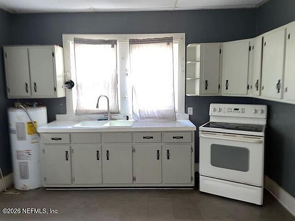 3rd image of 209 W 23RD Street