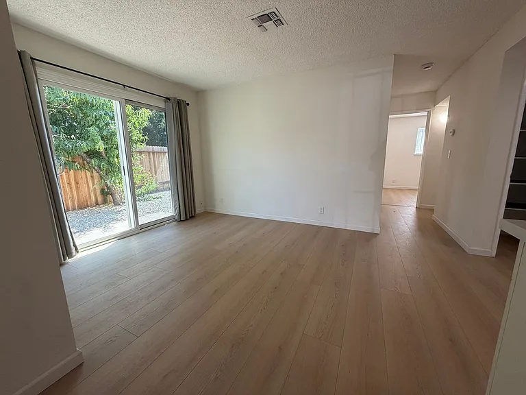 5061 Shell St — Photo 25