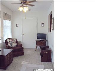 2nd image of 91 Niagara Dr