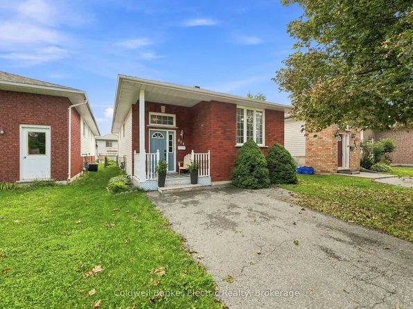 854 Abbey Ln, Peterborough, ON K9H 7N6