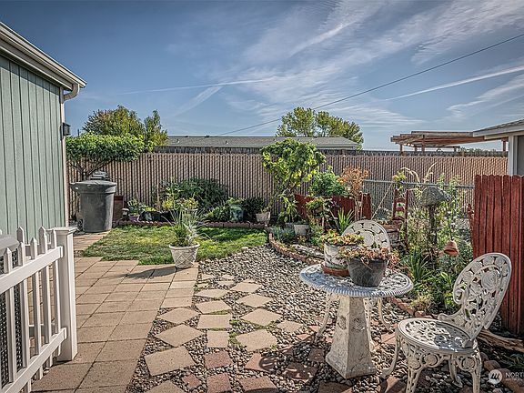 4th image of 1319 Rancho Villa Drive