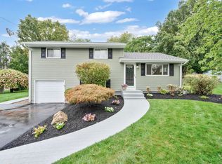 20 Robert Dr, South Windsor, CT 06074