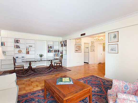 2nd image of 25 Sutton Pl S APT 18I