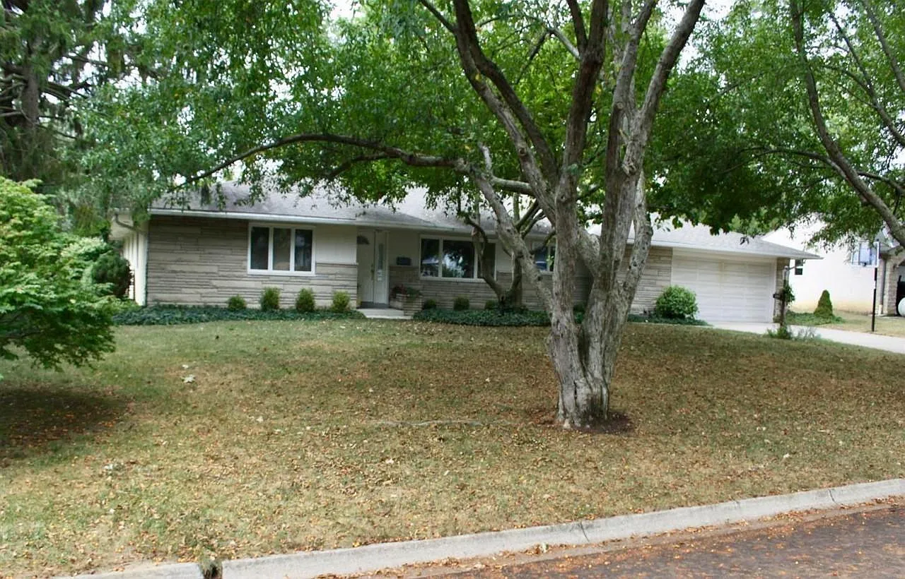 3765 Walhaven Rd photo 1