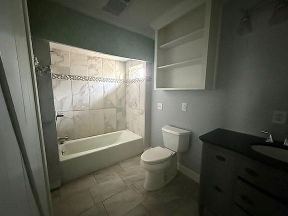 4th image of 12617 Warwick Ave