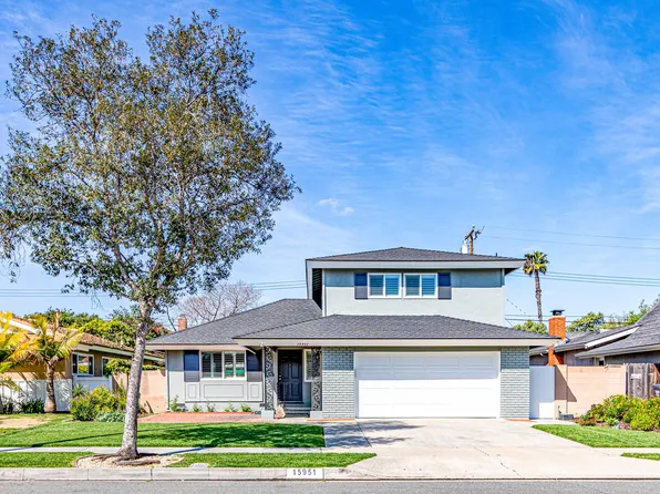 15951 Belfast Ln, Huntington Beach, CA 92647