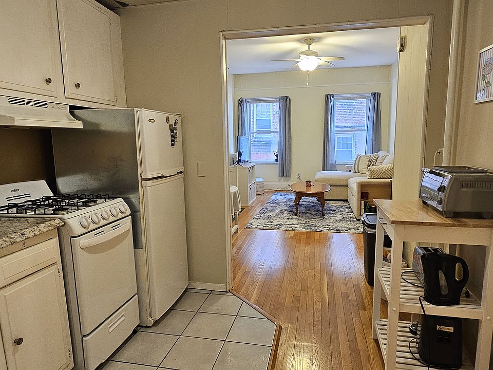 1st image of 1307 Commonwealth Ave APT 4