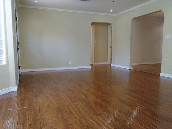 4th image of 209 Sunnyvale Dr