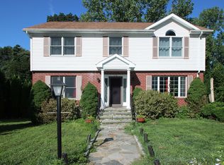 136 High Ridge Rd, Naugatuck, CT 06770